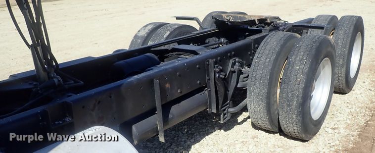 image for item DC3292 1996 Kenworth T800 semi truck