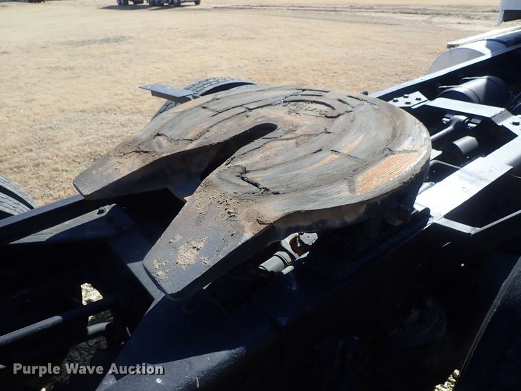 image for item DC3292 1996 Kenworth T800 semi truck