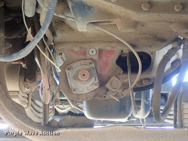 image for item DC3292 1996 Kenworth T800 semi truck