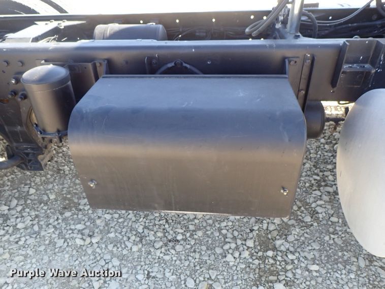 image for item DC3292 1996 Kenworth T800 semi truck