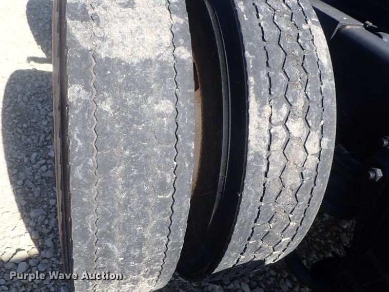 image for item DC3292 1996 Kenworth T800 semi truck