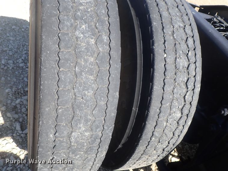 image for item DC3292 1996 Kenworth T800 semi truck