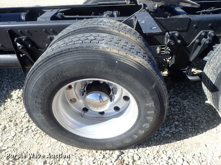 image for item DC3292 1996 Kenworth T800 semi truck