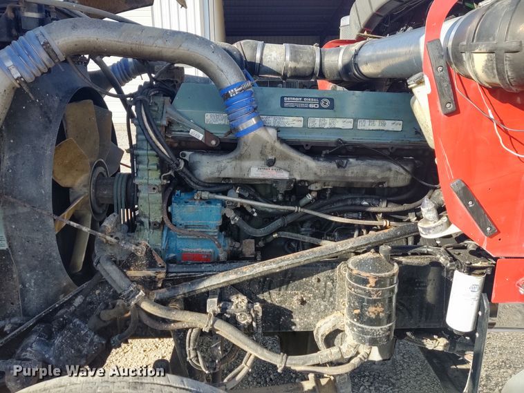 image for item DE6883 1999 Kenworth W900 semi truck