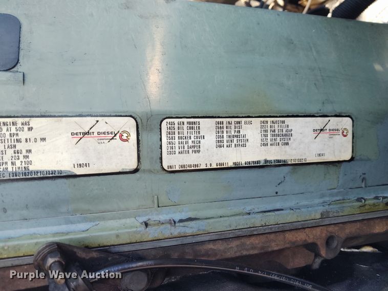 image for item DE6883 1999 Kenworth W900 semi truck