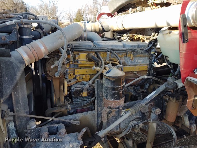 image for item DE6902 2003 Kenworth T800 semi truck