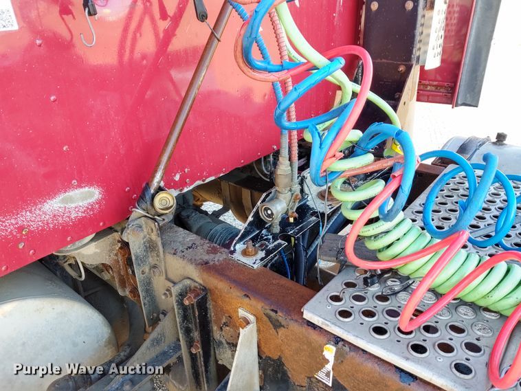 image for item DE6902 2003 Kenworth T800 semi truck