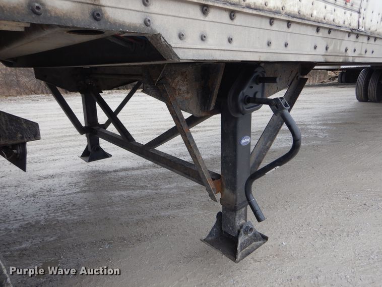 image for item DF3017 2000 Wabash dry van trailer