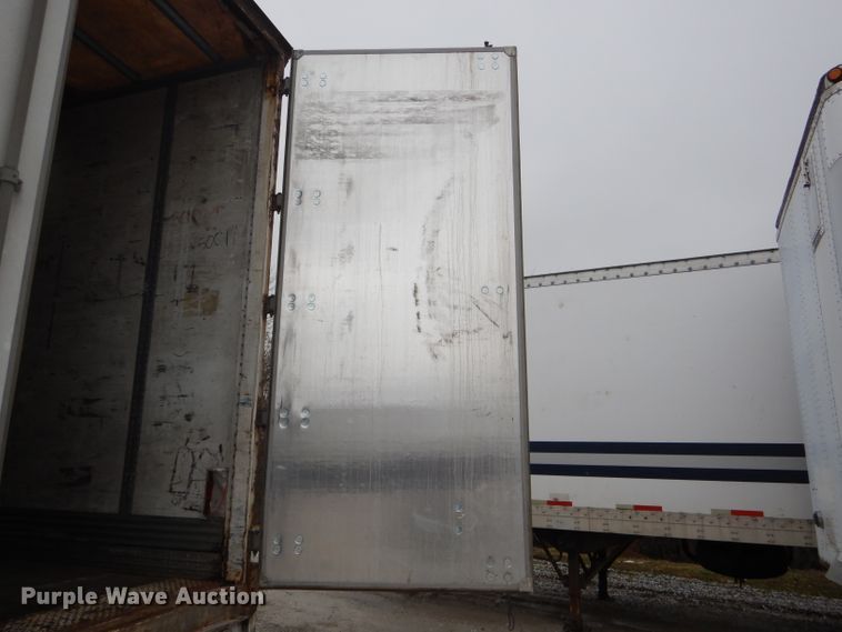image for item DF3017 2000 Wabash dry van trailer