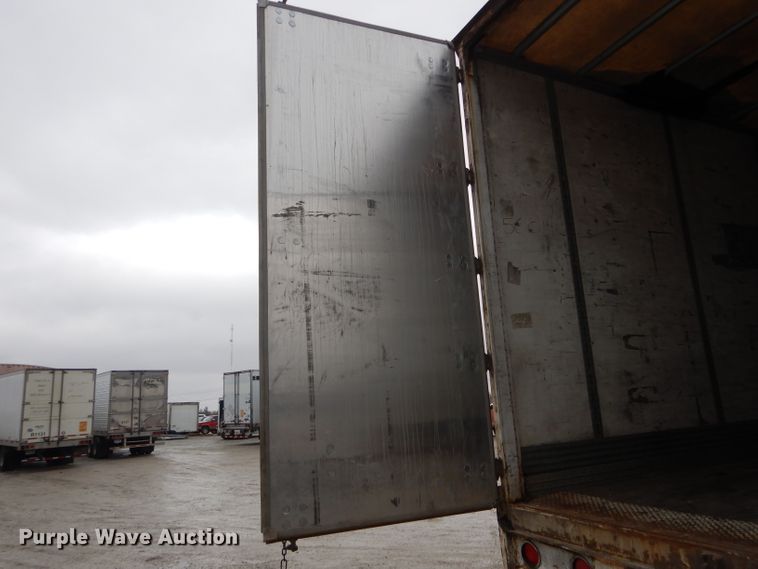 image for item DF3017 2000 Wabash dry van trailer
