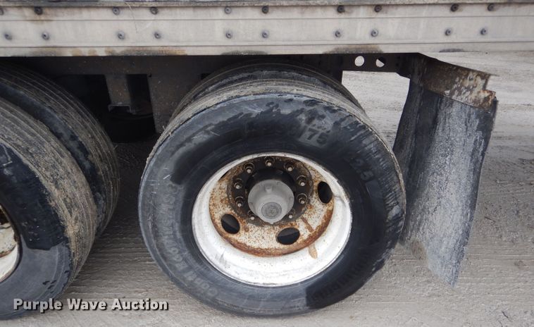 image for item DF3017 2000 Wabash dry van trailer