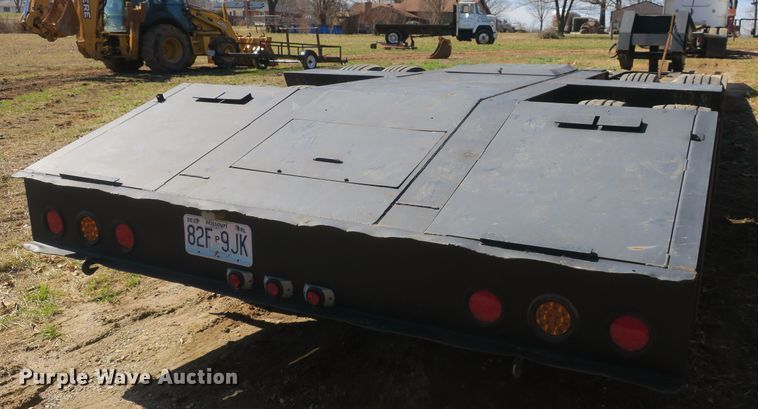 image for item DF5083 1995 Witzco Challenger RG35 lowboy equipment trailer