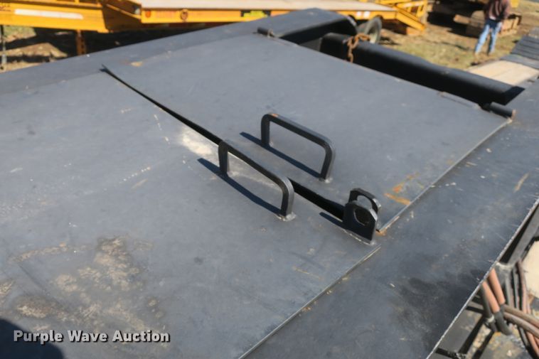 image for item DF5083 1995 Witzco Challenger RG35 lowboy equipment trailer