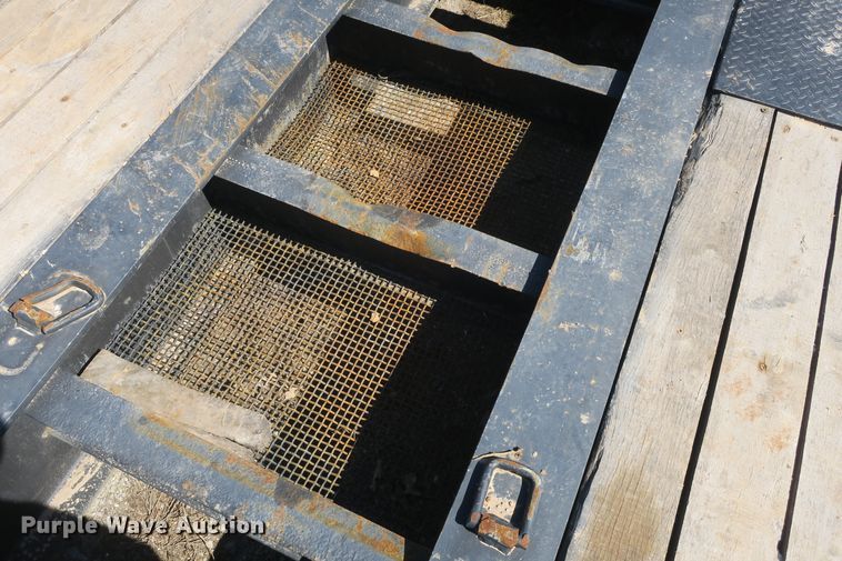 image for item DF5083 1995 Witzco Challenger RG35 lowboy equipment trailer