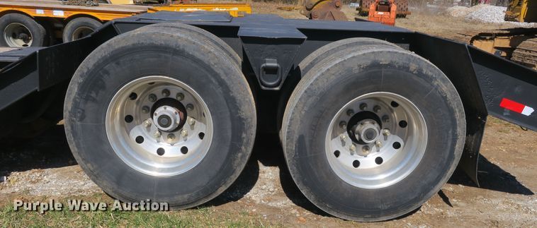 image for item DF5083 1995 Witzco Challenger RG35 lowboy equipment trailer