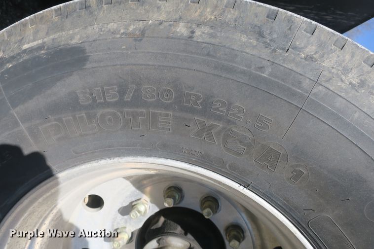 image for item DF5083 1995 Witzco Challenger RG35 lowboy equipment trailer