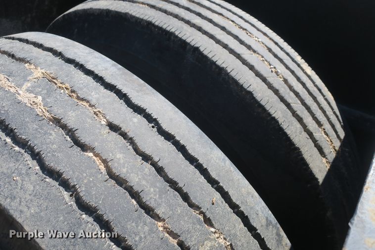 image for item DF5083 1995 Witzco Challenger RG35 lowboy equipment trailer