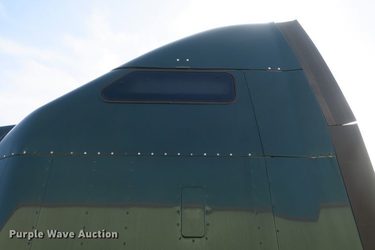 image for item DF5091 2011 Kenworth T660 semi truck