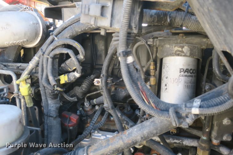 image for item DF5091 2011 Kenworth T660 semi truck