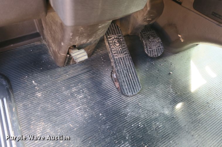 image for item DF5091 2011 Kenworth T660 semi truck