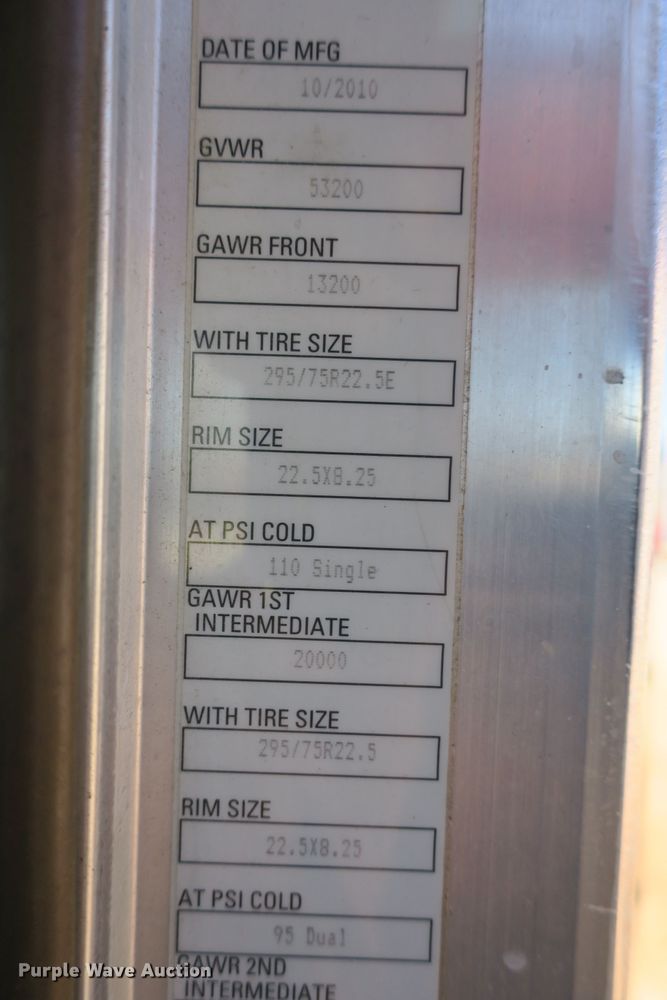 image for item DF5091 2011 Kenworth T660 semi truck