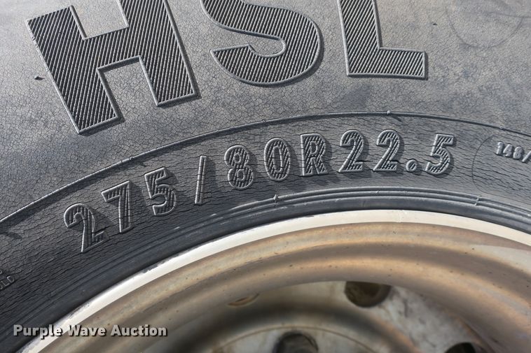 image for item DF5094 2000 Peterbilt 377 semi truck