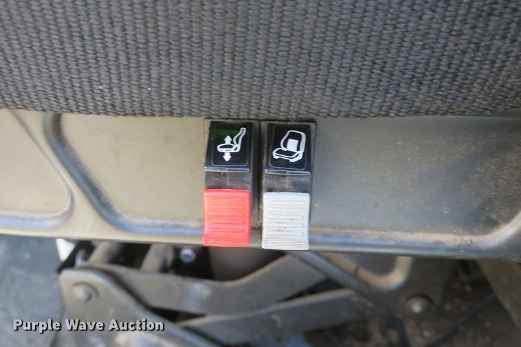 image for item DF5094 2000 Peterbilt 377 semi truck