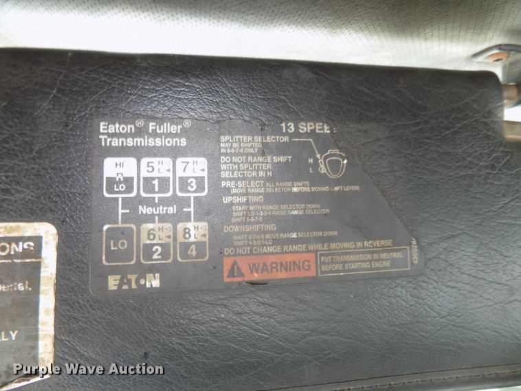 image for item DG2533 1999 Mack CH613 truck cab and chassis