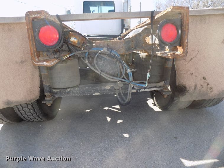 image for item DG2533 1999 Mack CH613 truck cab and chassis