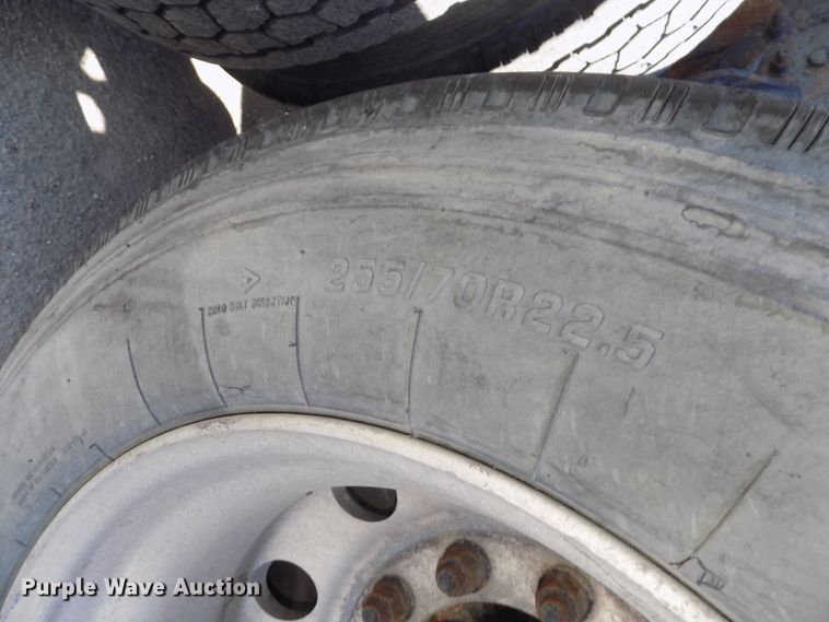 image for item DG2533 1999 Mack CH613 truck cab and chassis