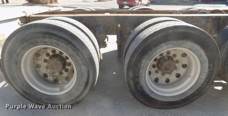 image for item DG2533 1999 Mack CH613 truck cab and chassis