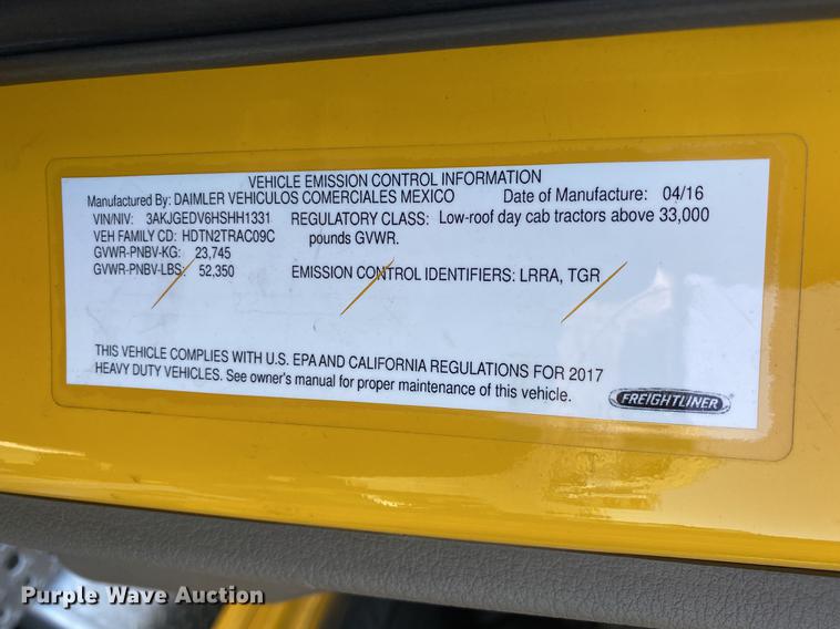 image for item DG7105 2017 Freightliner Cascadia 125 semi truck