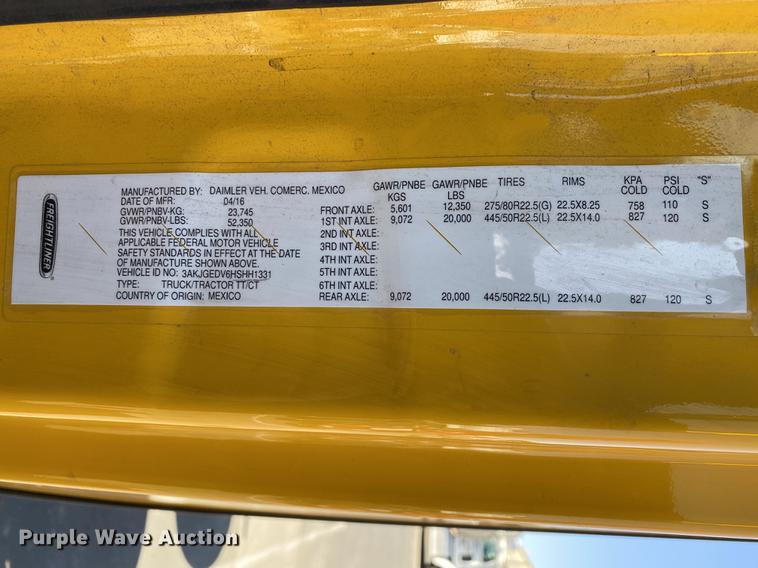 image for item DG7105 2017 Freightliner Cascadia 125 semi truck