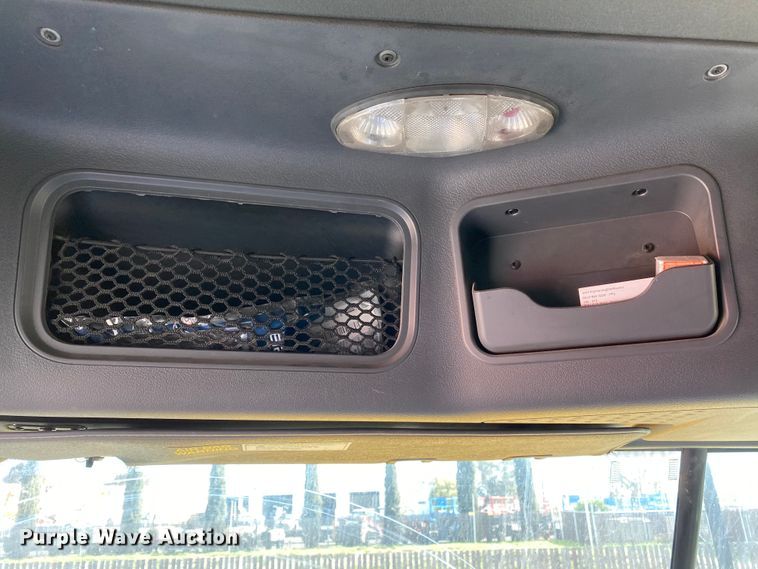 image for item DG7105 2017 Freightliner Cascadia 125 semi truck