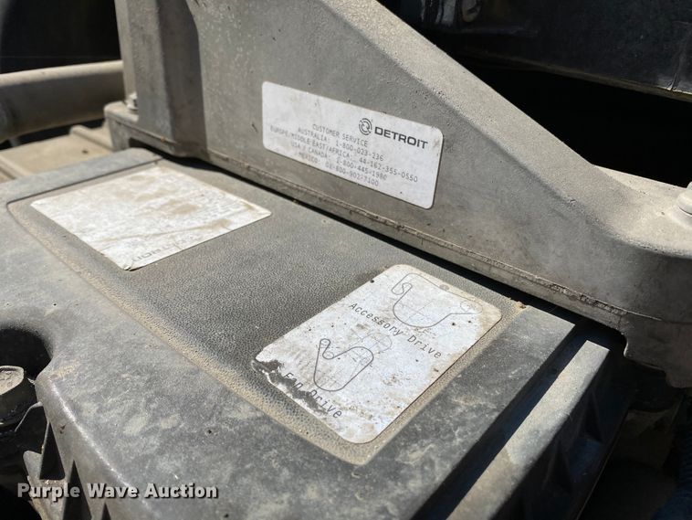 image for item DG7105 2017 Freightliner Cascadia 125 semi truck