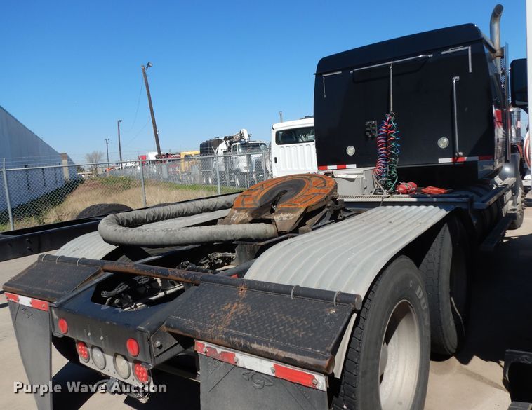image for item DH2380 2015 Western Star 4900SB semi truck