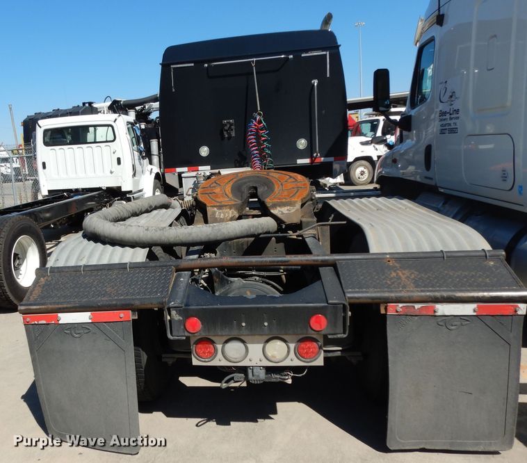 image for item DH2380 2015 Western Star 4900SB semi truck