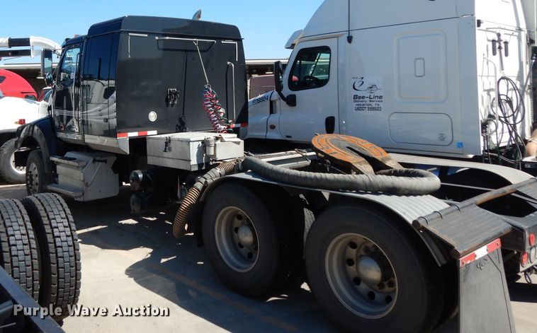 image for item DH2380 2015 Western Star 4900SB semi truck