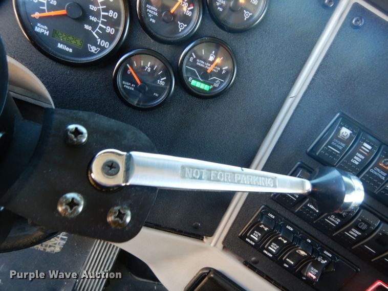 image for item DH2380 2015 Western Star 4900SB semi truck