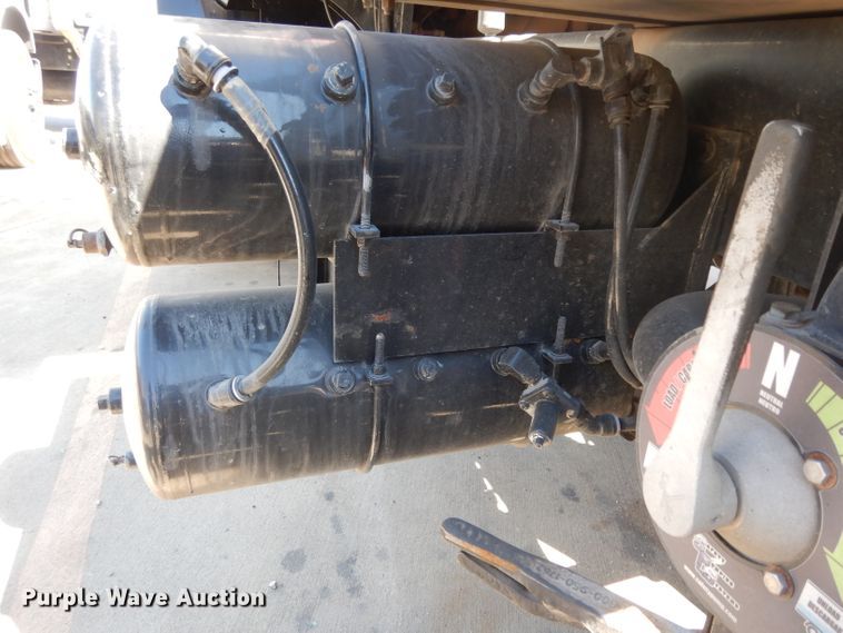 image for item DH2380 2015 Western Star 4900SB semi truck