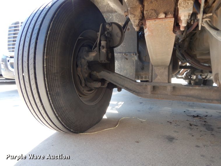 image for item DH2380 2015 Western Star 4900SB semi truck