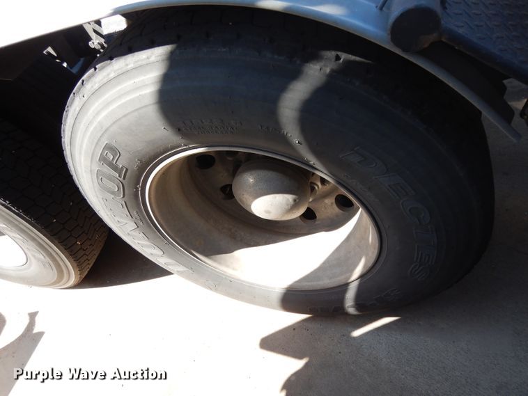 image for item DH2380 2015 Western Star 4900SB semi truck