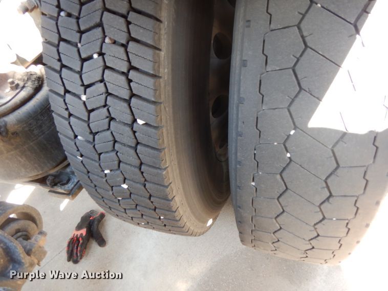 image for item DH2380 2015 Western Star 4900SB semi truck