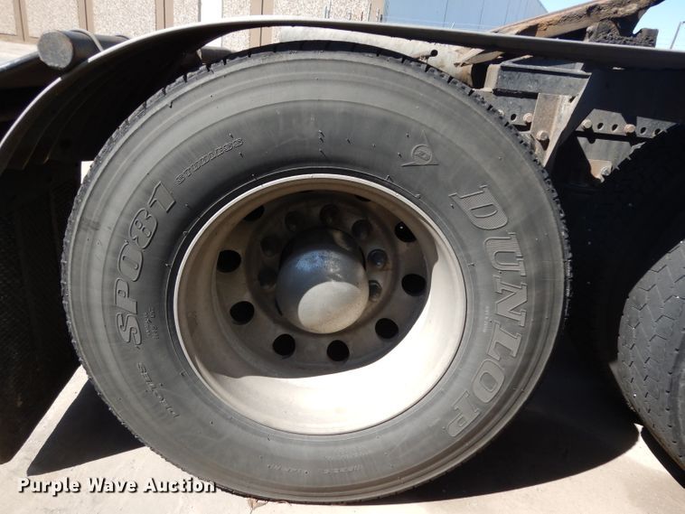 image for item DH2380 2015 Western Star 4900SB semi truck