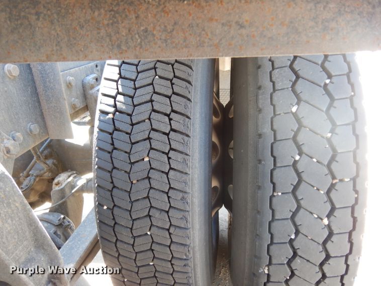 image for item DH2380 2015 Western Star 4900SB semi truck