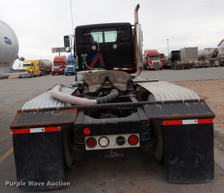image for item DH2382 2014 Western Star 4900SB semi truck