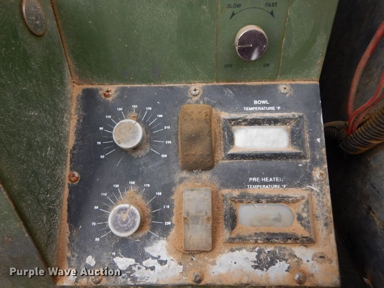 image for item DH2382 2014 Western Star 4900SB semi truck