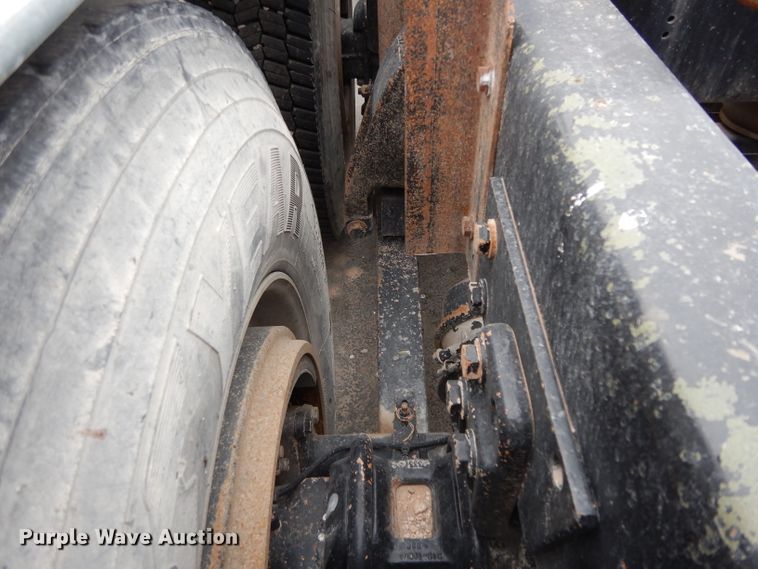 image for item DH2382 2014 Western Star 4900SB semi truck