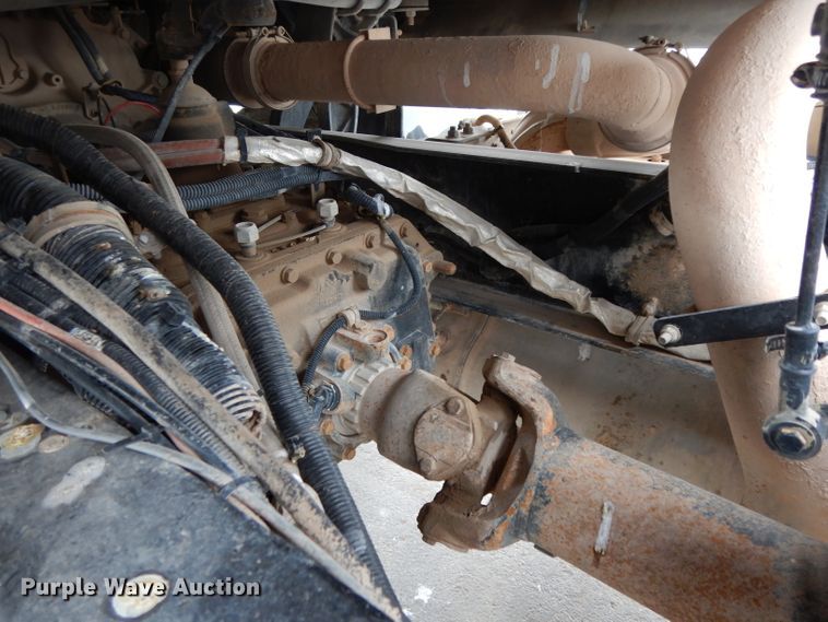 image for item DH2382 2014 Western Star 4900SB semi truck