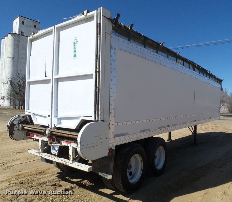 image for item DH4814 2010 Aeroswint silage trailer